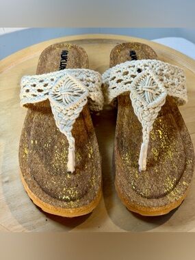 MUK LUKS Cream Crochet Thong Sandals